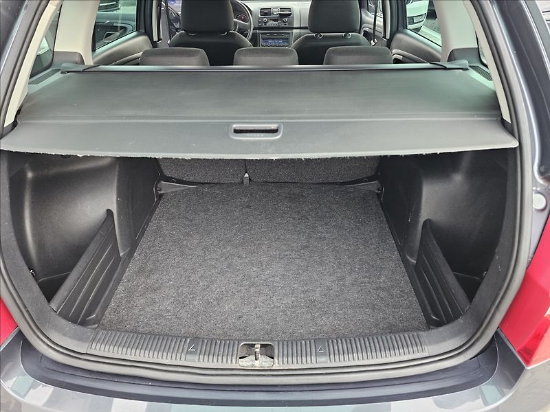 Škoda Fabia II 1,2TSi 63KW Ambiente - fotka 26 z 43