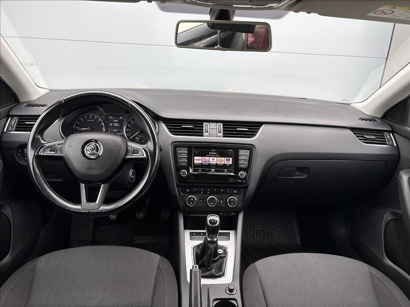 Škoda Octavia 2,0 TDI 110 KW MANUAL STYLE CZ - fotka 7 z 24