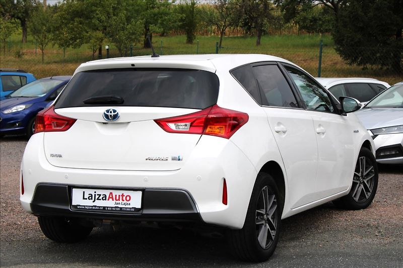 Toyota Auris 1,8 HYBRID KAMERA, SERVISKA - fotka 6 z 34