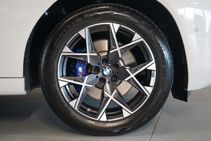 BMW X3 20d xDrive, Tažné, Vetnilace - fotka 7 z 49