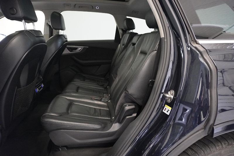 Audi Q7 3.0 TDI QUATTRO AUTOMAT - fotka 27 z 33