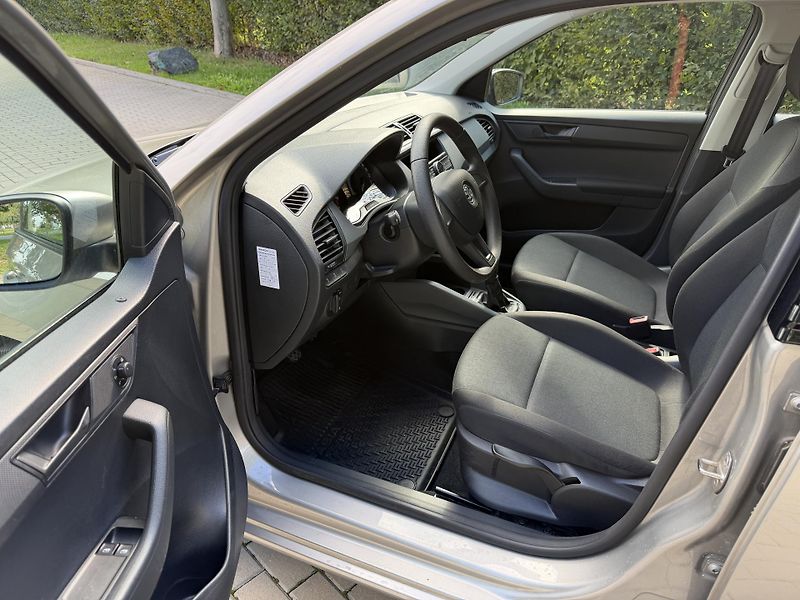 Škoda Fabia 1.0 55 kW 83000 km  - fotka 13 z 23