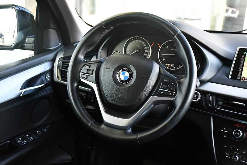 BMW X5 xDrive30d NAVI KŮŽE KAMERA - fotka 6 z 39