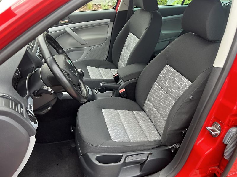 Škoda Octavia 1.2TSI 77KW,EDITION,TZ,ALU,ESP - fotka 13 z 47