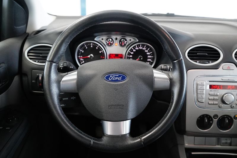 Ford Focus - fotka 14 z 19