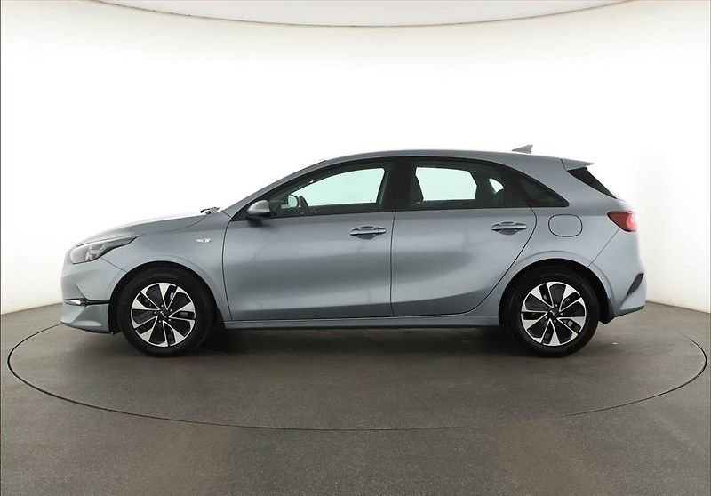Kia Ceed (2025) Spin 1.5 T-GDI - fotka 3 z 15
