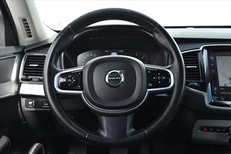 Volvo XC90 D5 AWD INSCRIPTION ČR - fotka 14 z 26