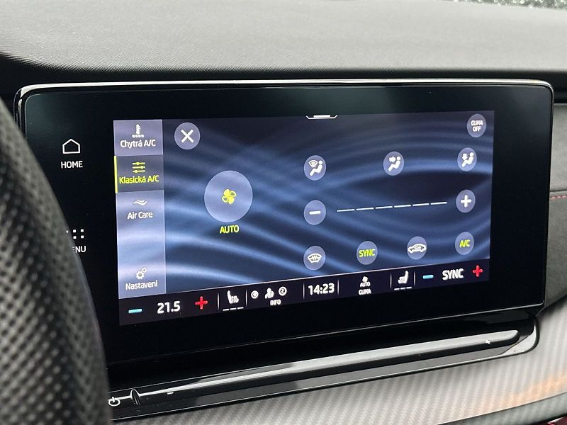 Škoda Octavia (2023) 2.0 TDI DSG RS - fotka 14 z 33