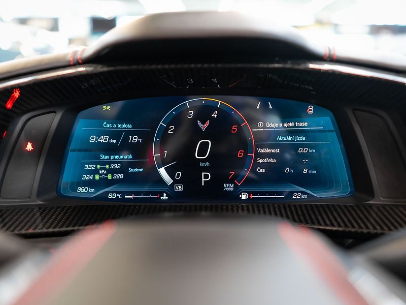 Chevrolet Corvette (2024) 6.2 Stingray C8 3LT Z51 Coupe - fotka 22 z 39