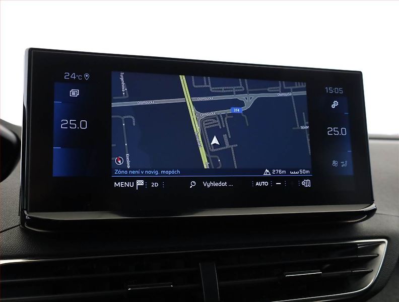 Peugeot 3008 (2023) 1.5 BlueHDi - fotka 13 z 16