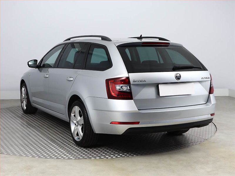 Škoda Octavia (2017) Ambition Plus 1.6 TDI, Navi - fotka 4 z 15