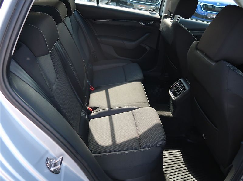 Škoda Octavia 2,0 TDi,1majČR,Serv.kn.,DPH - fotka 18 z 25