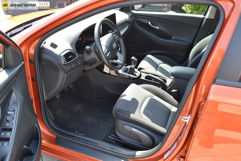 Hyundai i30 FB FL 1,0T- GDI FAMILY NAVI - fotka 20 z 42