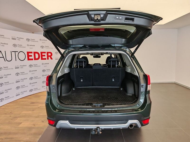 Subaru Forester 2.0 benzin - fotka 9 z 48