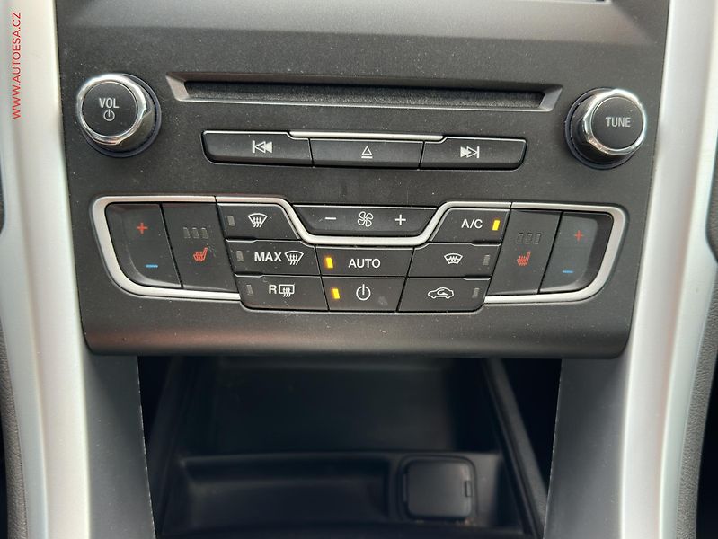 Ford Mondeo (2017) 2.0TDCi, AT - fotka 15 z 19