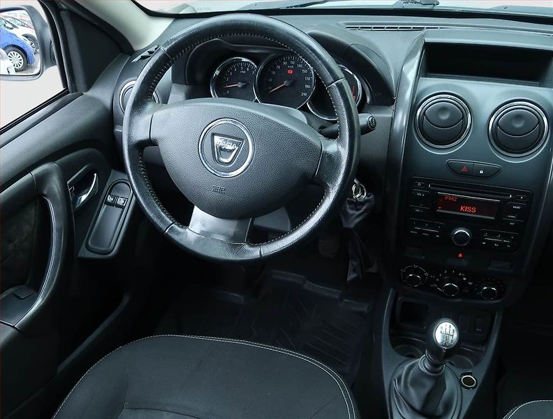 Dacia Duster (2015) 1.5 dCi - fotka 7 z 15