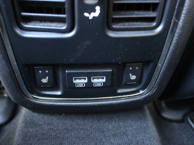 Jeep Grand Cherokee 3.0 V6 TURBO DI, NAVIGACE, PAN - fotka 9 z 22