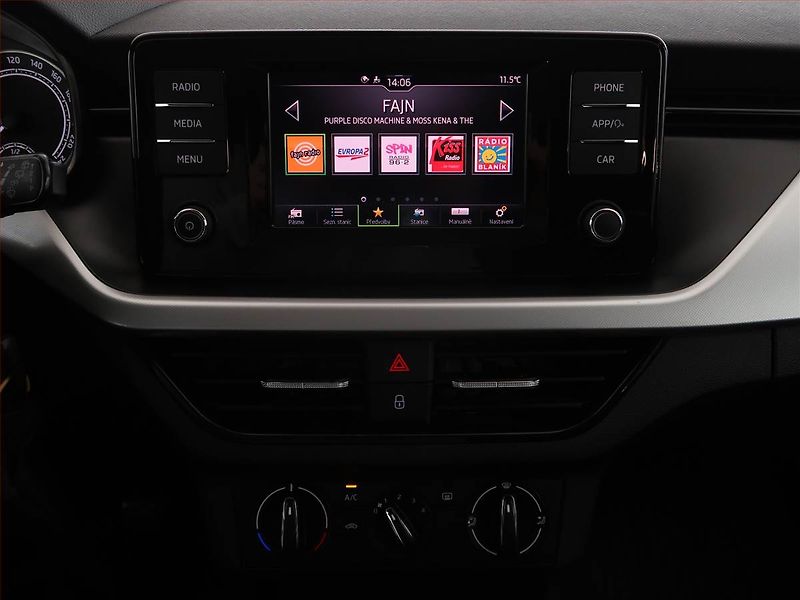 Škoda Scala (2022) 1.0 TSI, Serv.kniha, Tempomat - fotka 12 z 20