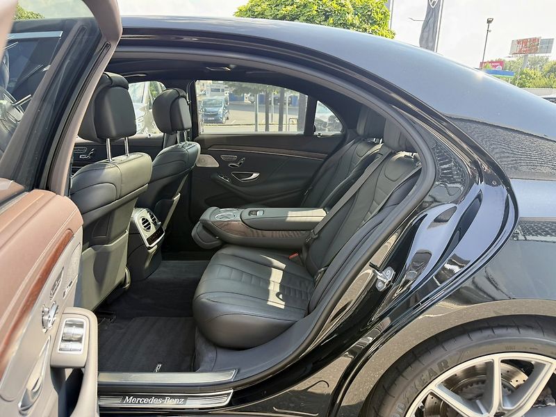 Mercedes-Benz Třídy S (2018) 400 d 4MATIC Long - fotka 13 z 54