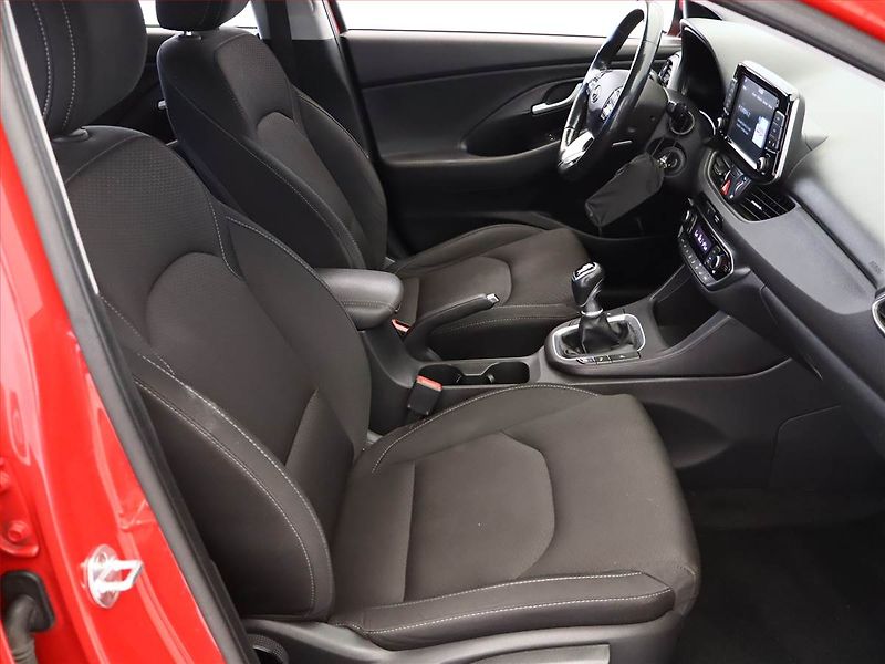 Hyundai i30 (2017) 1.6 CRDi, Serv.kniha, Navi - fotka 7 z 17