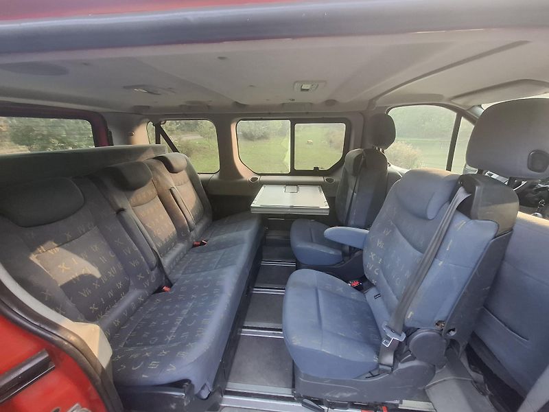 Renault Trafic (2006) Generation 2,5 dci,1 maj. CZ - fotka 8 z 14