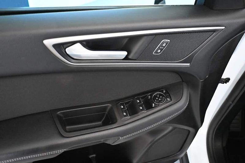 Ford S-MAX (2022) 2.0 LED ACC Tažné Webasto ECOB - fotka 14 z 34