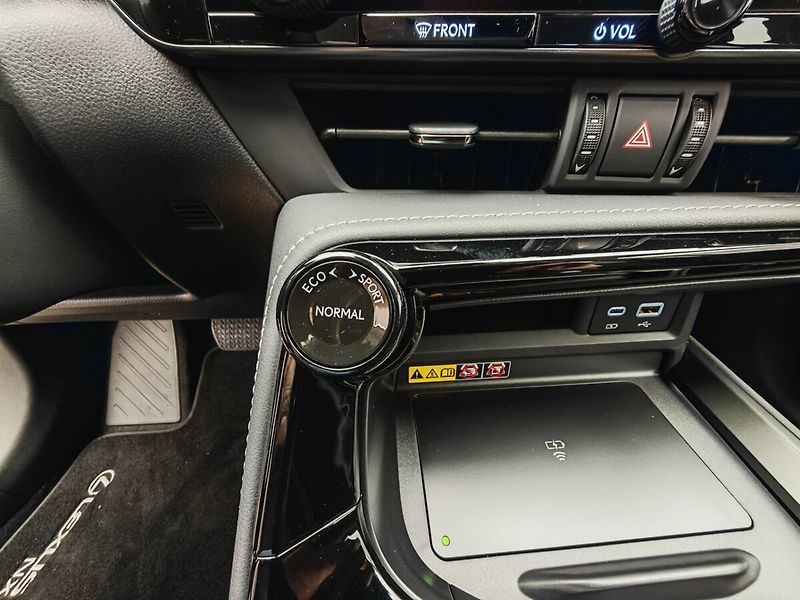 Lexus NX 450h plus 450h+ Executive Top - fotka 33 z 39