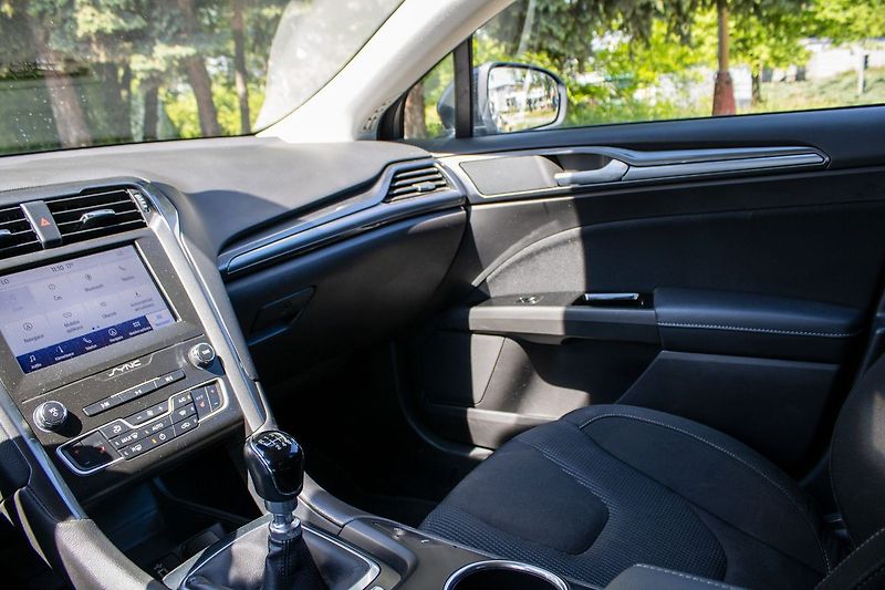 Ford Mondeo Titanium - fotka 13 z 17