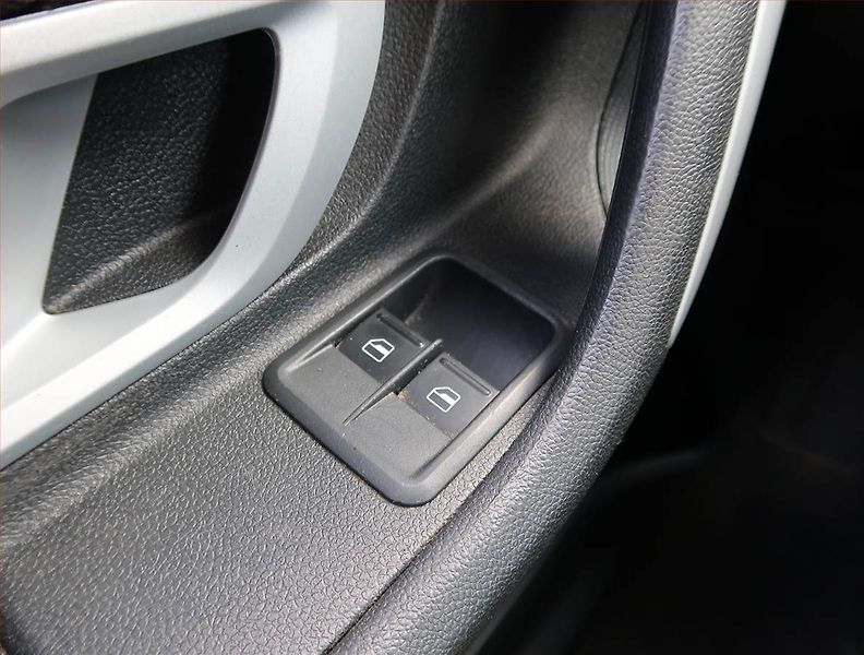Škoda Fabia (2008) 1.2 12V, za skvělou cenu - fotka 16 z 17