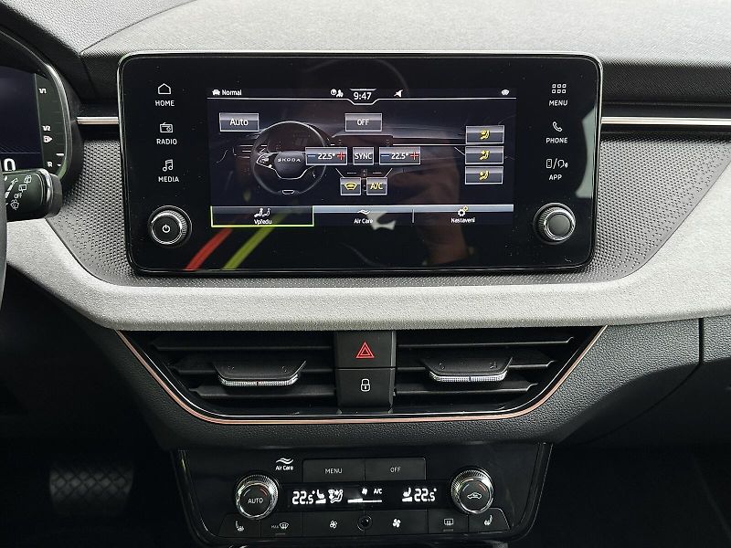 Škoda Scala 1.0TSi DSG 116PS LED V.Cockpit - fotka 26 z 47