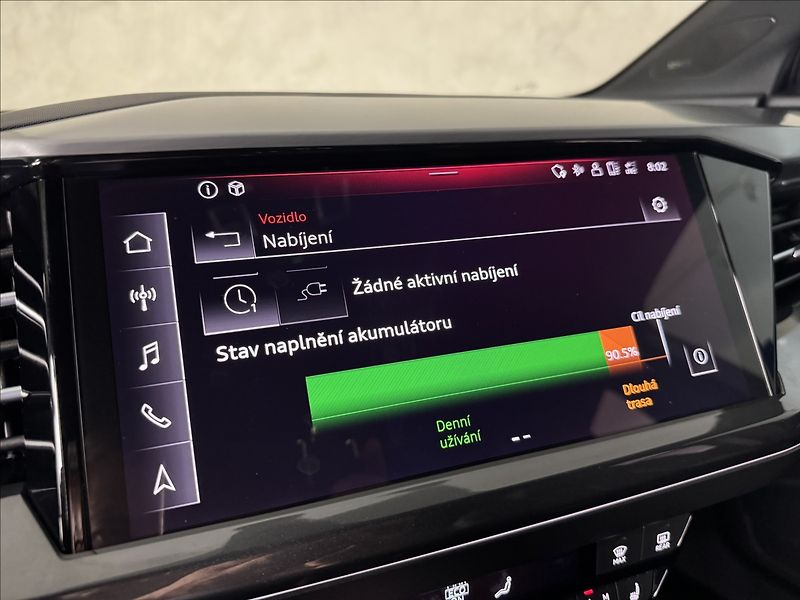 Audi Q4 e-tron 40 S-Line LED Matrix Assist - fotka 37 z 50