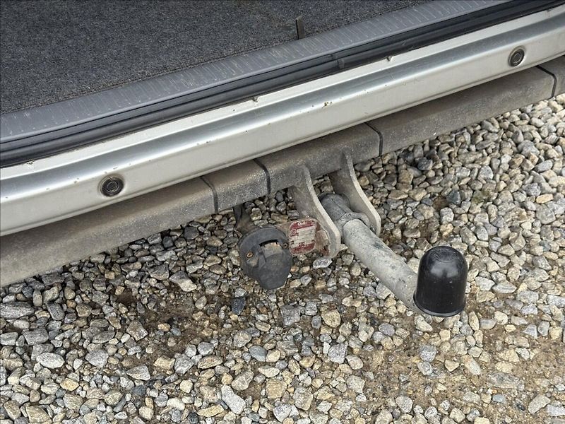 Toyota RAV4 2,0 D-4D 4X4 TAŽNÉ NOVÁ STK - fotka 21 z 24