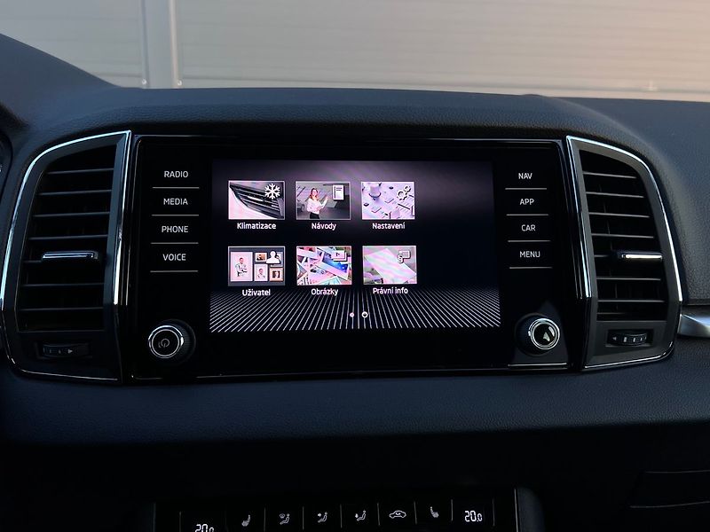 Škoda Karoq 1.0 TSI-Ambition P.KAMERA - fotka 36 z 98