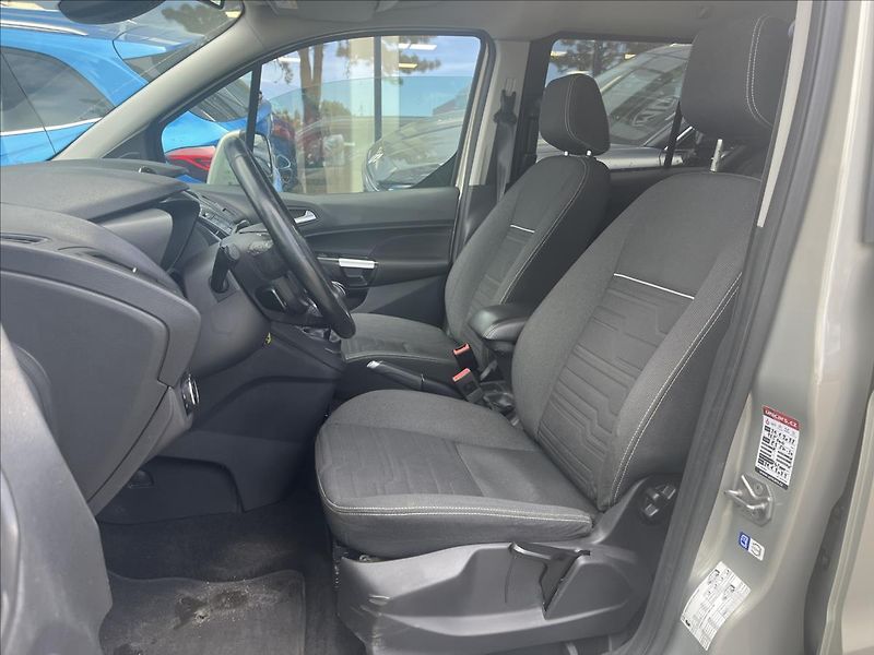 Ford Tourneo Connect 1,5 TDCi - fotka 9 z 19