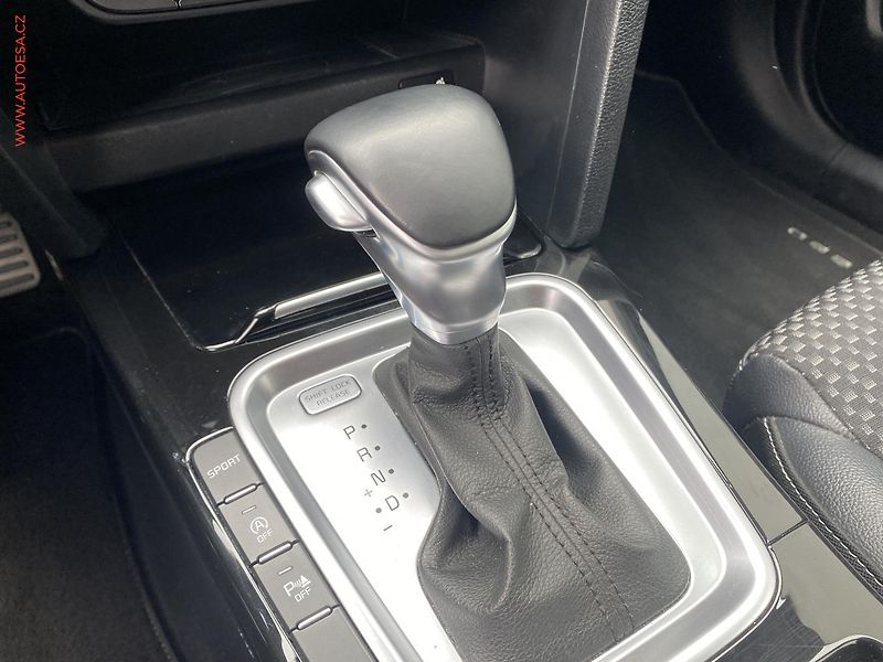 Kia XCeed (2019) 1.6T-GDi, 2.maj,ČR, AT. LED - fotka 16 z 19