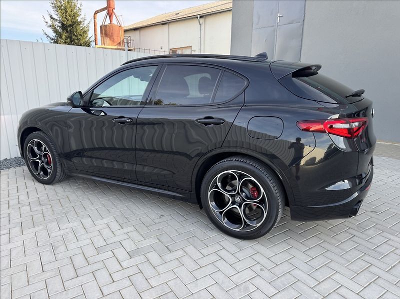 Alfa Romeo Stelvio 2,0 T Q4 AT8 ZF VELOCE původČR - fotka 11 z 50