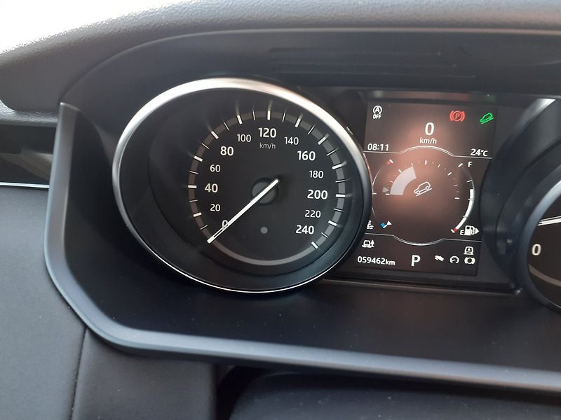Land Rover Discovery (2019) 3.0 TD 6V 4x4 7MÍST . - fotka 15 z 33