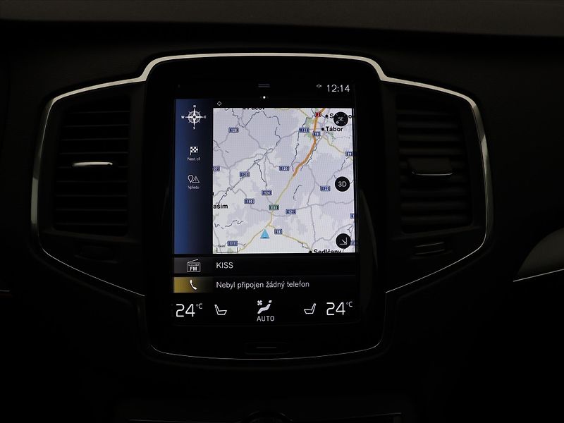 Volvo XC90 2,0 B5 173 kW AWD 7 Míst DPH C - fotka 19 z 28