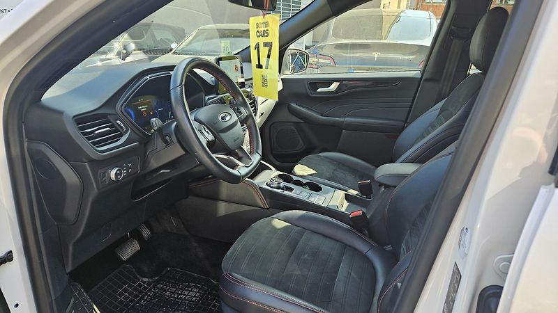 Ford Kuga (2021) 2.0 EB 140kW ST-line 4x4 AT8  - fotka 9 z 36