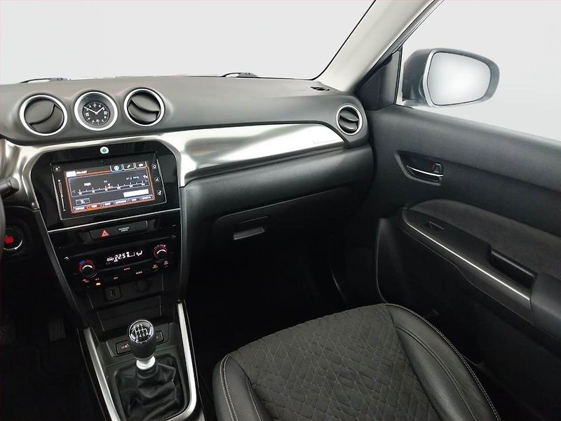 Suzuki Vitara (2019) 1.4 BoosterJet, 4X4 - fotka 8 z 20