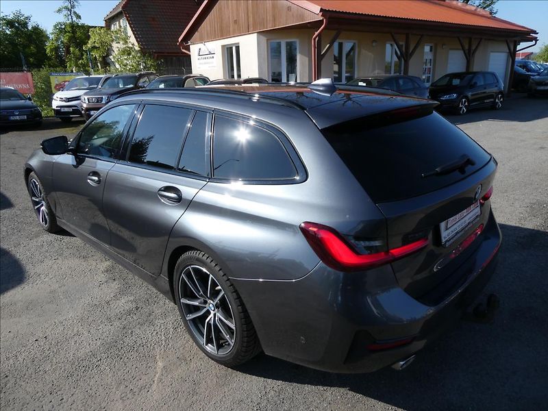 BMW Řada 3 2,0 320D xDrive,M-paket,1.maj. - fotka 5 z 52