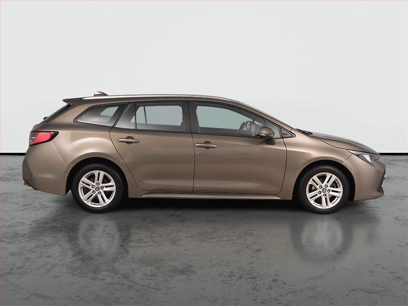 Toyota Corolla (2023) 1.8 Hybrid - fotka 6 z 20