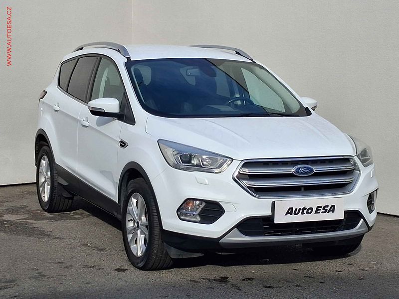 Ford Kuga (2019) 1.5 EB, 1.maj,ČR, Titanium - fotografie inzerátu