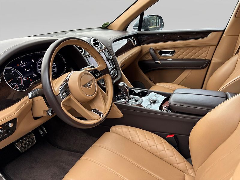 Bentley Bentayga Diesel - fotka 7 z 14