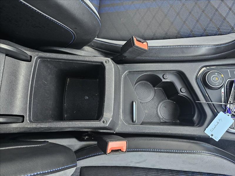 Volkswagen Tiguan 2,0 TSi 235KW D7 R DPH NAVI - fotka 37 z 44