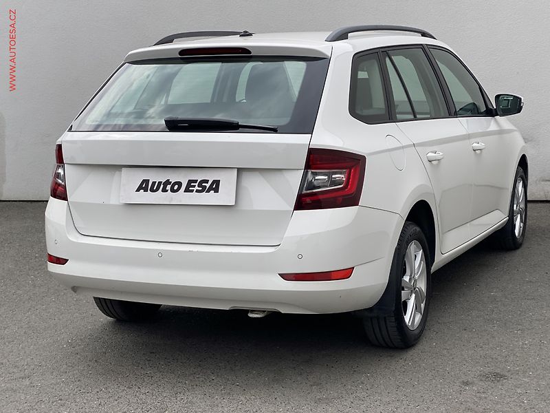 Škoda Fabia (2021) 1.0 TSi, 1.maj,ČR, Ambition - fotka 4 z 17