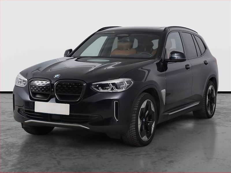 BMW iX3 (2021) 80 kWh - fotka 2 z 27