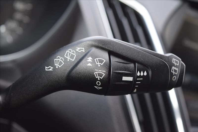 Ford C-MAX 1,0 I 92KW PO ROZVODECH ALU - fotka 36 z 53