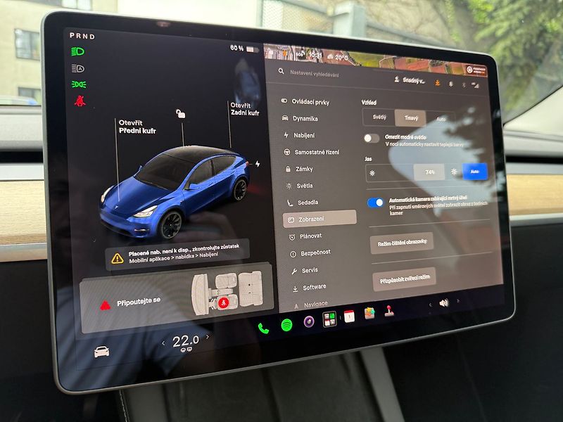 Tesla Model Y Long Range AWD - fotka 24 z 41