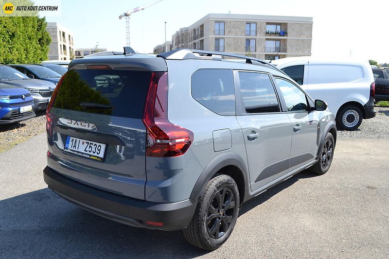 Dacia Jogger Extreme TCe 110 5míst - fotka 5 z 45